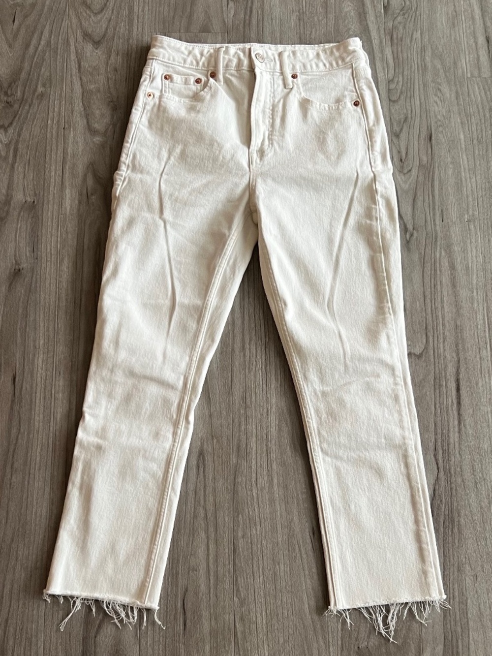 Gap Vintage Slim Sky High Jeans (2, 26, Petite, Women, White)